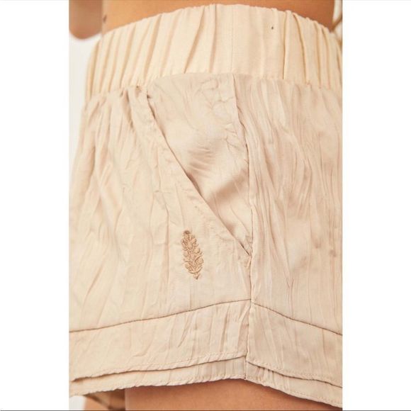 NWTGS Free People Movement “Let’s Go Out” Short in Khaki - Picture 7 of 7